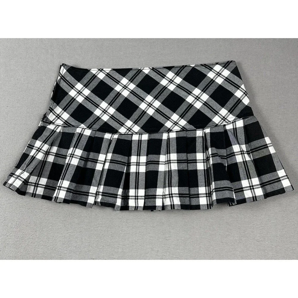 Plaid Pleated Mini Skirt Black White Buckle Sz L Y2K Punk Grunge